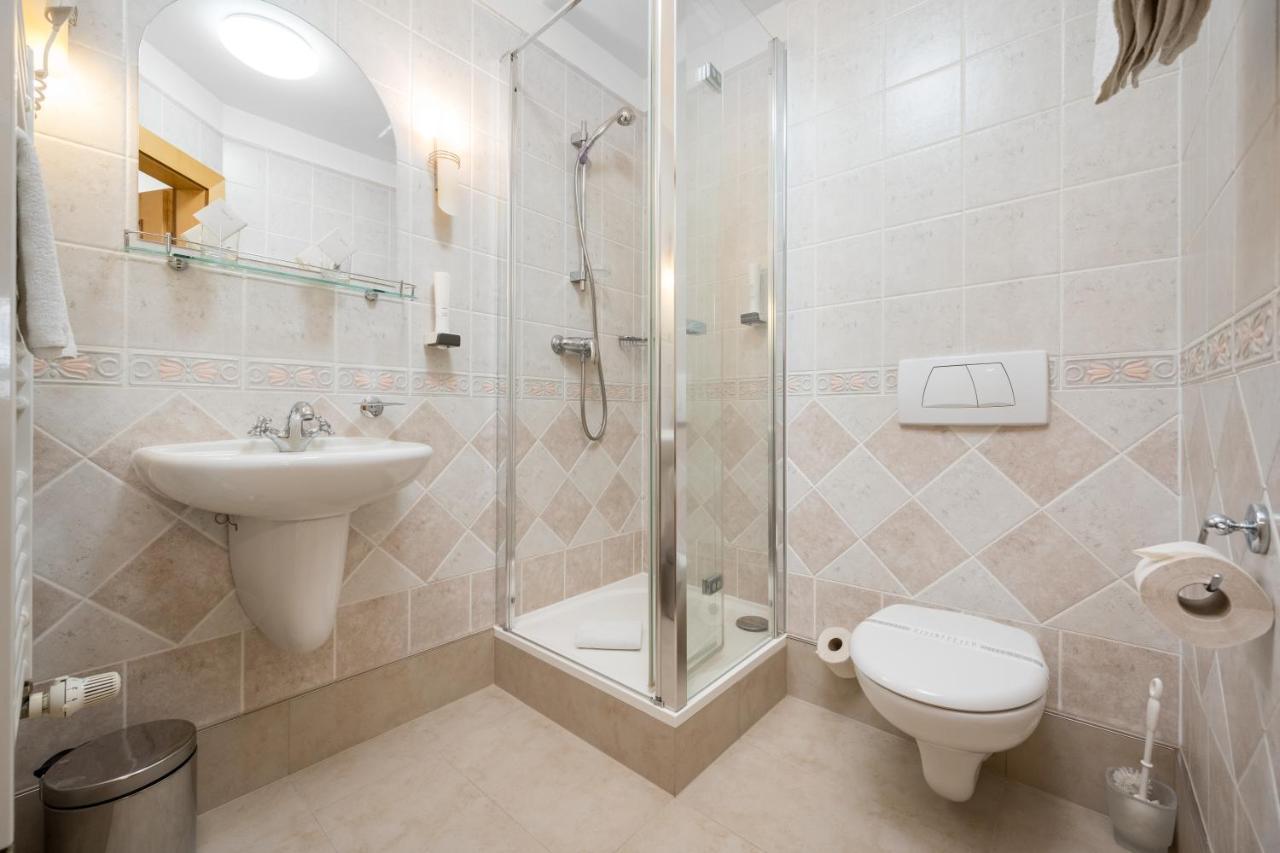Hotel Zlaty Lev جابلونك ناد نيسو المظهر الخارجي الصورة