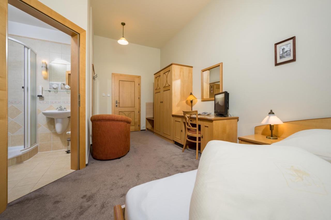 Hotel Zlaty Lev جابلونك ناد نيسو المظهر الخارجي الصورة