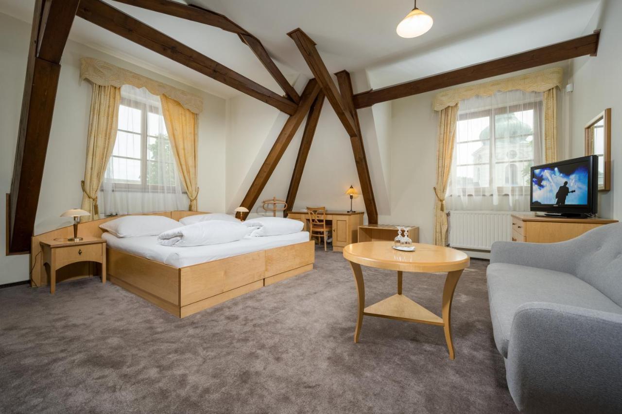 Hotel Zlaty Lev جابلونك ناد نيسو المظهر الخارجي الصورة