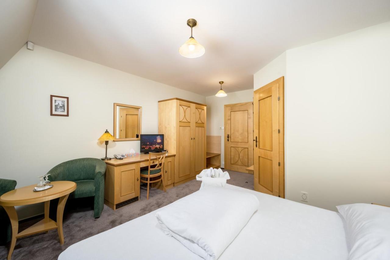Hotel Zlaty Lev جابلونك ناد نيسو المظهر الخارجي الصورة
