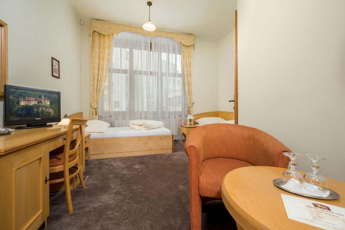 Hotel Zlaty Lev جابلونك ناد نيسو المظهر الخارجي الصورة